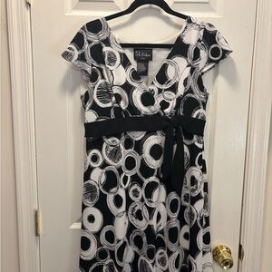 SL Fashions Monochrome Circle Print Midi Dress